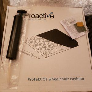 ROHO Wheelchair Cushion Air 18 x18 Protekt O2 For Prevention Of Pressure Sores